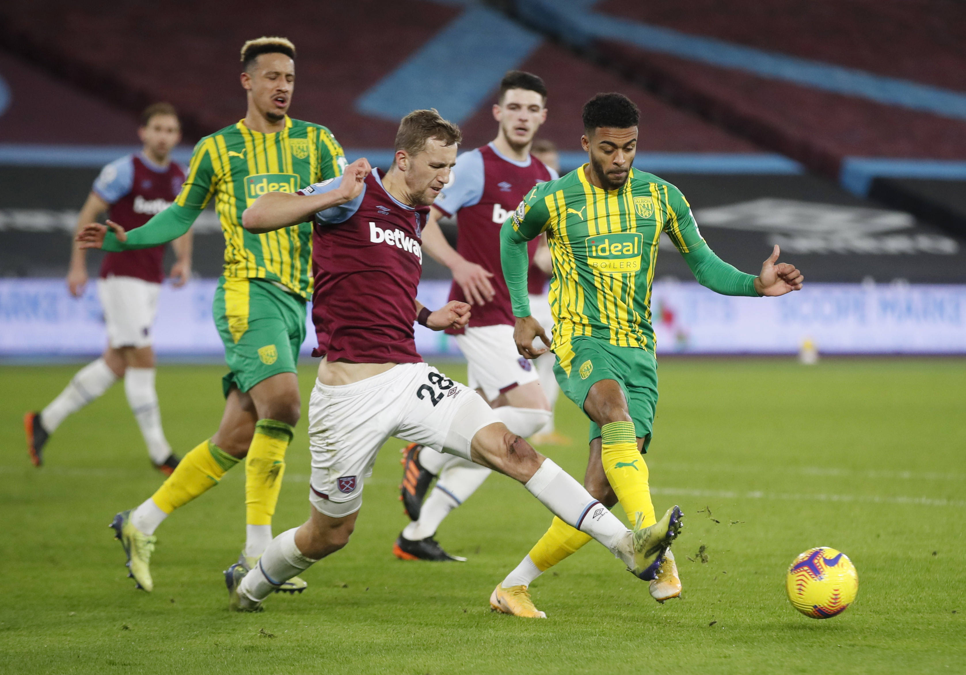 以其身体素 以其身体素